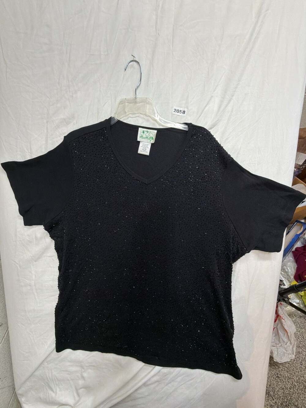 The Quacker Factory Beaded V-Neck Top Size 2X Black Cotton Short Sleeve